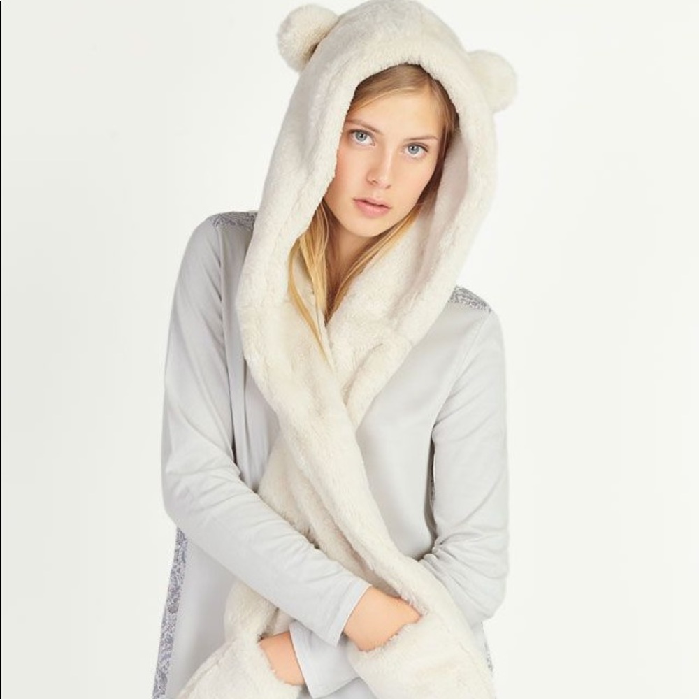 Oysho Plush Hat Scarf